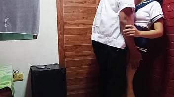 Hot Pinay Senior High Student Goes Viral! 🔥